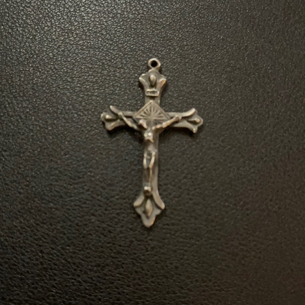Dark Cross - Picture 4 of 6
